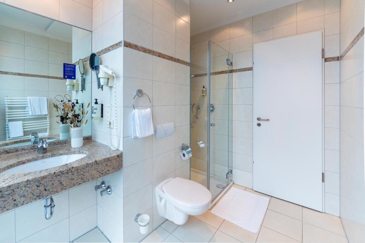 Koncept Hotel Benedikt Siegburg Luaran gambar