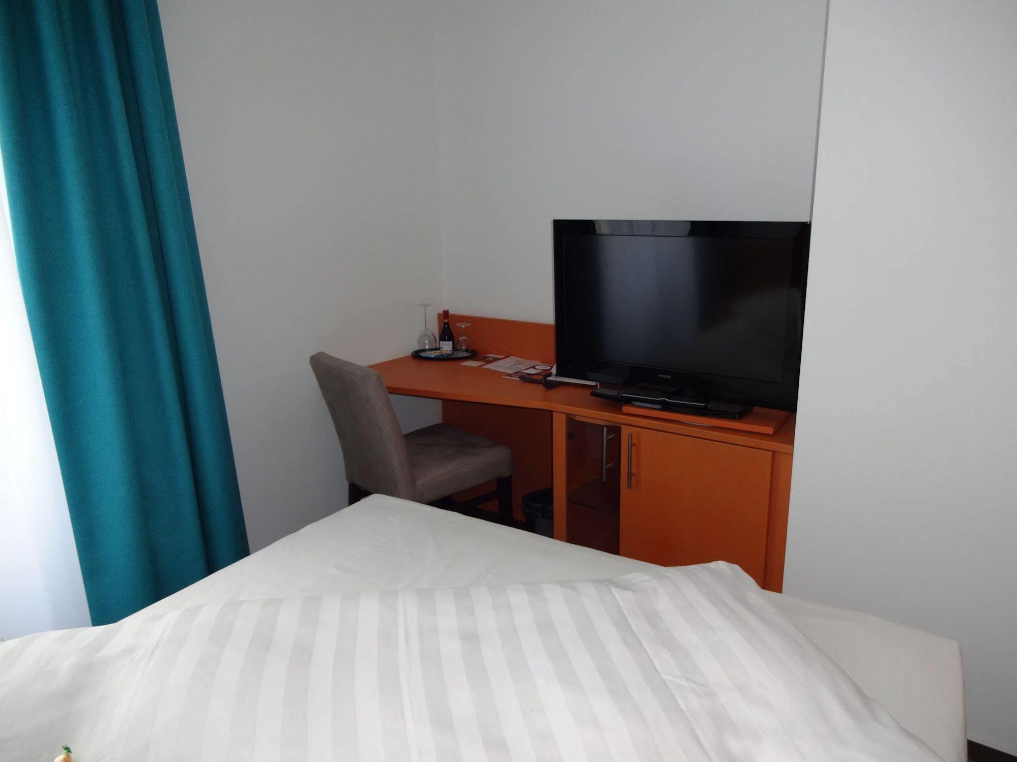 Koncept Hotel Benedikt Siegburg Luaran gambar